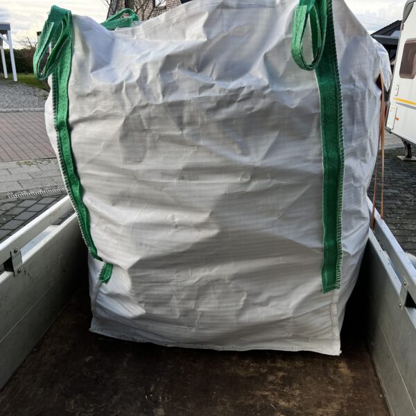 Immo macht Brennholz_Kaminholz_Feuerholz